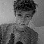 Ashley Cribbs's Instagram, Twitter & Facebook