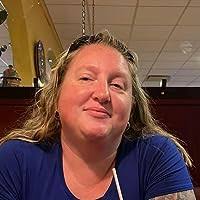 Assistant to the Billionaire CEO (Kiss a Billionaire) by Jolie Day