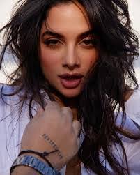 Valerie Gerst's Instagram, Twitter & Facebook