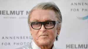 Robert Evans, studio executive who oversaw Godfather, Chinatown, dead at 89 