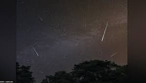 Unlike most meteor showers, such as the recent lyrids, the eta aquarids usually puts on a consistently good light show that can be seen in the southern hemisphere. Rx3o9n8mvbiedm