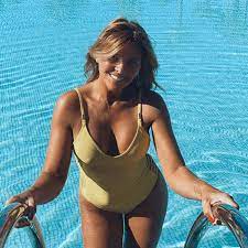 Sónia araújo fans also viewed. Quase A Fazer 50 Anos Sonia Araujo Deslumbra Em Fato De Banho Ai Jesus Que O Meu Coracao Nao Aguenta Celebridades Magg