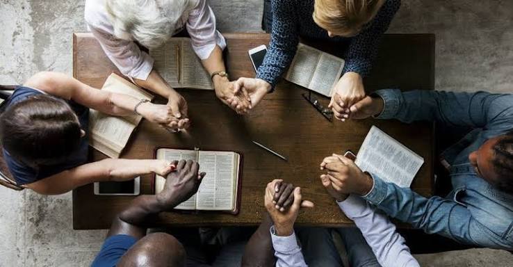 3 Breakthrough Reasons to Pray with Other Believers | Crosswalk.com