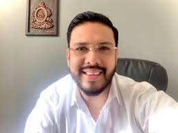 Pueden existir diferencias entre hondureños, pero hoy el país necesita  UNIDAD sin exclusión. El soberano merece ser respetado y dejar que ellos  decidan que es lo que quieren para Honduras. NO más