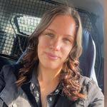 Laura Muchmore's Instagram, Twitter & Facebook