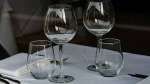 How do you get scratches out of glass. 4 Ways To Remove Scratches From Glass Ruetir