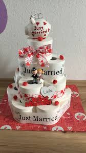 Was ist zu beachten bei der auswahl der torte? Toilettenpapiertorte Hochzeit Geldgeschenke Hochzeit Basteln Torte Geldgeschenke Hochzeit Basteln Hochzeit Geschenk Geld