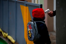 Las escuelas particulares, padres de familia y maestros inician clases presenciales a partir del 1 de marzo del 2021. De Que Abrimos Abrimos Escuelas Privadas Advirtieron Que Regresaran A Clases Presenciales En Febrero Infobae
