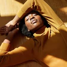 We make the most beautiful essentials, at the best factories, without traditional markups. The Organic Cotton Turtleneck Waffle Tee Everlane