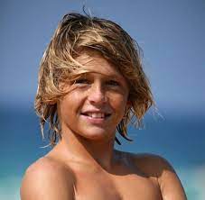 surfer coiffure check more at http coupedecheveuxx com meilleures coiffures pour la plage 35 photos de haute surfer frisur jungs frisuren lange haare jungs
