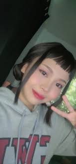 What if Zoey and Baby are already dating and hid their relationship through  being cold to each other first Zoey and Baby make the same half heart