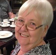 We would like to let the friends of Dulcie Kinna know that she has passed  away peacefully