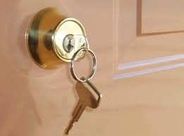 Best bedroom locks to help maintain your privacy. 5 Amazing Bedroom Door Lock To Maintain Privacy Downcomforterexpert Com
