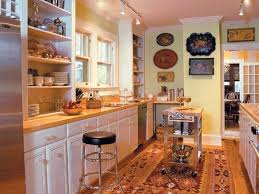 cozy galley kitchen / design bookmark