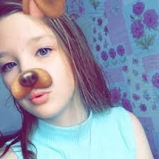 Lily Dolan (lilyelmx)