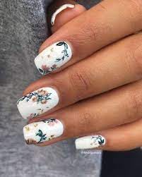 Descubre cómo lucirlas también en esta época del año y acertarás. 780 Ideas De Disenos De Unas Blancas En 2021 Manicura De Unas Manicura Para Unas Cortas Manicura