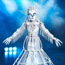 The masked singer she was the skeleton at this moment sarah lombardi gave herself away archyde / she was 16 and served as a hostess. Masked Singer Skeleton