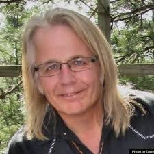 Sandy Hammer's Instagram, Twitter & Facebook