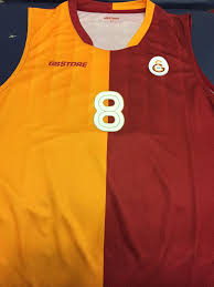 Galatasaray cafe crown erkek basketbol takımı çubuklu formasını satın almak i̇çin tıklayınız. Galatasaray Basketbol Auf Twitter Yeni Sezonda Giyecegimiz Parcali Forma Yenilmezarmada Http T Co Seejgai60t