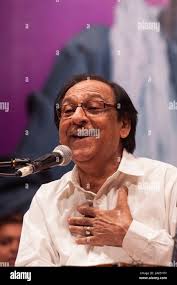 Ustad Ghulam Ali Pakistani ghazal singer Patiala Gharana singing in Mumbai  India Asia Stock Photo