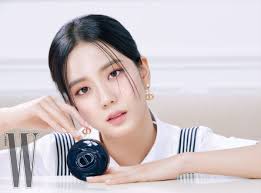 Riesige auswahl an cds, vinyl und mp3s. W Korea On Twitter In 2021 Blackpink Jisoo Blackpink Dior Makeup