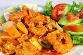 Thinly sliced a bowl of chilli paste tamarind juice 1 / 2 cup tomato sauce salt and turmeric for frying shrimp. Bikin Udang Goreng Tepung Santan Asam Manis Okezone Lifestyle