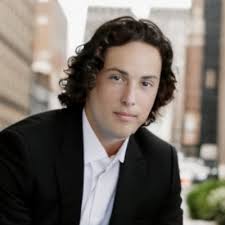 🎉 We're thrilled to share three well-deserved promotions across our Growth  team in New York and Paris!