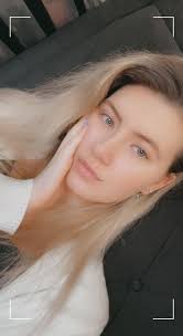 Hi all! My name is Maddie Taylor and ￼I'm the host of My Girl Life Podcast  and ￼I just wanted to introduce myself and share a photo.