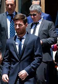 Asked by reporters at barcelona's el prat airport if the argentine star would later on tuesday sign with the french club, jorge messi, who is also the player's agent, said: Infosfcb On Twitter Ffpolo Jorge Messi Leo Messi S Father And Agent Is Set To Have A Meeting With Barcelona Today To Finalize Leo Messi S Five Year Contract Renewal Https T Co Tckfywvtlb