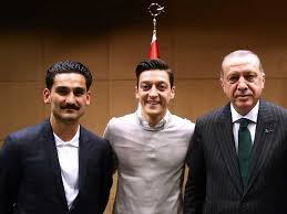 Mesut Ozil Defends Controversial Picture With Turkish President Recep Erdogan Football News My vote is not for sale. with turkish president recep erdogan