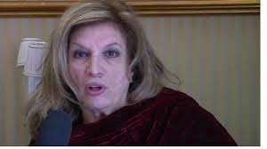 Ma a raccontarci di lei, non sarà solo la sua carriera nel mondo della musica e le sue canzoni, iva zanicchi chi è oggi, quanti anni ha, con chi è sposata e figli, sarà la sua biografia a dircelo. Iva Zanicchi Se Mollo Berlusconi Passo Con Renzi La Repubblica