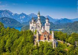 Please note that the group sizes had to be significantly reduced due to hygiene regulations. Schloss Neuschwanstein
