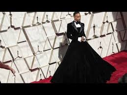 Fans Disgusted By Jada Pinkett Smith Post Praising Black Man Wearing Dress At Oscars Youtube Red Carpet Oscars Red Carpet Looks Fashion