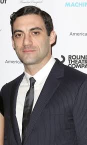 The actor (Ben Lamb) who ortrays Hector, Duke of Buckingham, with and  without mustache. Hope, Gladys makes him shave it off 😀.