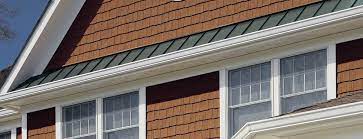 Choose from our split or staggered shake to demonstrate the extraordinary authenticity of a classy cedar profile. Cedar Shake Siding Certainteed