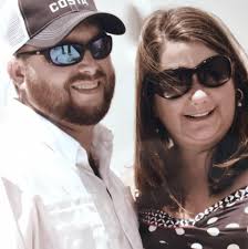 Does anyone recognize anyone in this class picture?