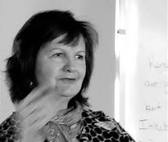 ANALYSIS OF TRAINING OF THE SPECIALISED USE OF THE HANDS IN ALEXANDER  TECHNIQUE TEACHING BY CAROLYN NICHOLLS BA (HONS), MA, MSTA