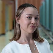 I'm thrilled to share that I'll be interning with Klay Media starting this  July!