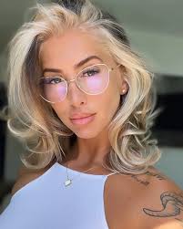 Nicole Drinkwater Biography, Age, Boyfriend, Income & Unknown Facts