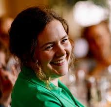 Naomi Archer's Instagram, Twitter & Facebook