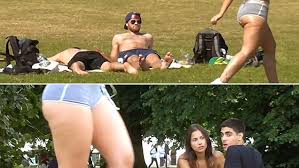 Lessen shoulder injuries with these dumbbell spotting techniques for the bench press. Youtube Woman Wears Tiny Shorts To Test Men S Reactions To Her Big Bum In London Daily Mail Online