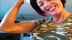 Female bodybuilding to her unbelievably muscular physique