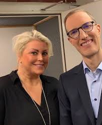 I kväll var en kväll som jag ville ha såå mycket mer att säga i Aktuellt  men tiden fans inte, att vara våra äldres hemlösa pensionärers röst och  ansikte är ett enormt