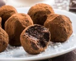 Recette De Truffes Chocolatees Legeres Au Caramel Au Beurre Sale Recette Truffes Au Chocolat Truffe Recette Recette