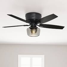 It comes in different colors but. Hunter Fan 52 Bennett 5 Blade Flush Mount Ceiling Fan With Remote Control And Light Kit Included Reviews Wayfair