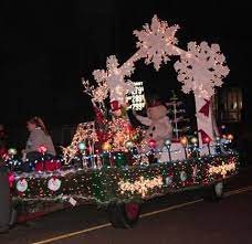 Any ideas for a great outdoors themed parade not just the usual fishing and hunting themes. Christmas Parade Float Frosty Google Search Christmas Parade Christmas Parade Floats Holiday Parades