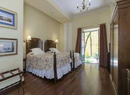 The guests can check in from 14:00. Hotel Las Casas De La Juderia Skyscanner Hotels