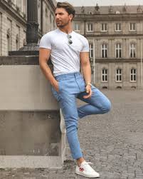 Calça Azul Combina Com Que Cor De Blusa Moda Masculina Como Combinar A Cor Azul Marco Da Moda Moda Masculina Moda Masculina Adolescente Estilos Casuais Masculinos