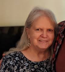 Donna Warden's Instagram, Twitter & Facebook