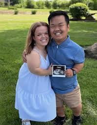 Congratulations🥳🥳🥳!!7 Little Johnston: Alex and Allie welcome their  first baby!!!